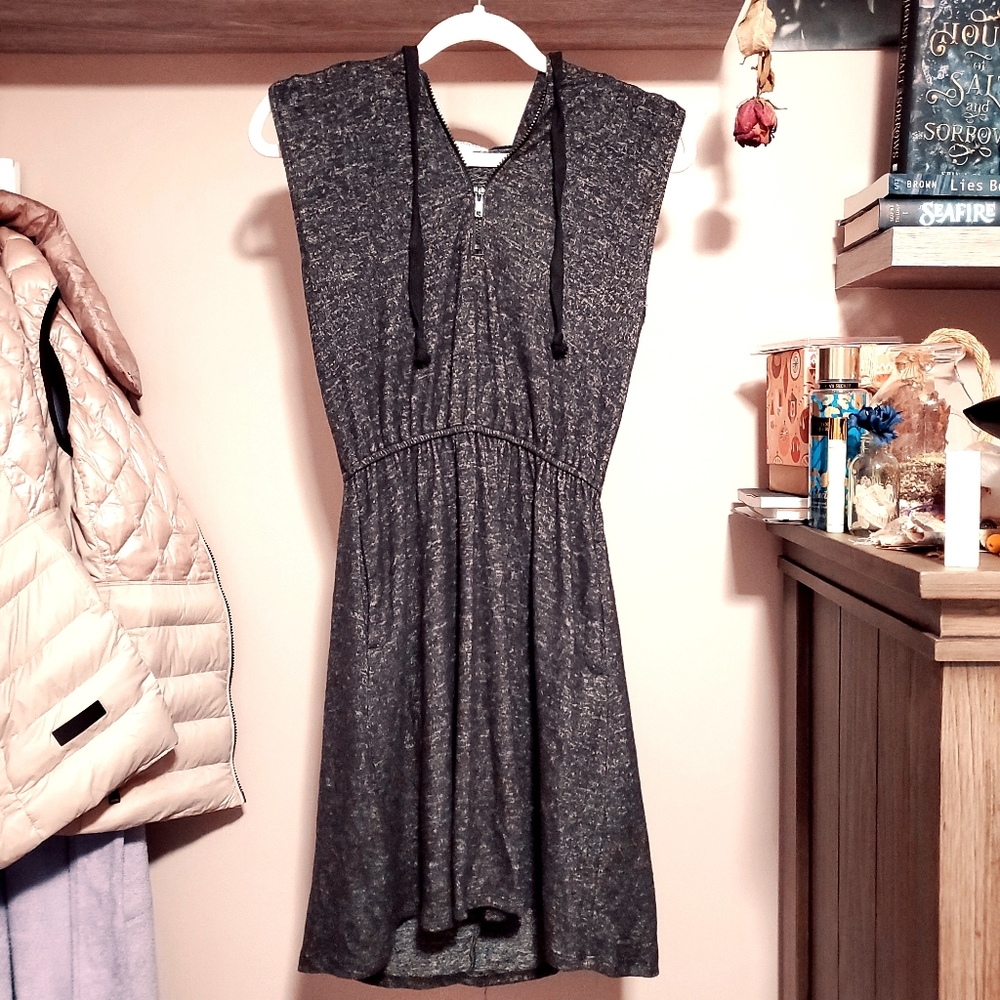 Hooded Sleeveless Dress